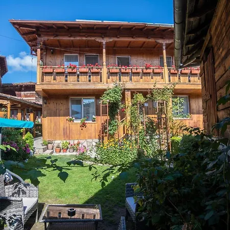 Roden Dom Pensión 2*