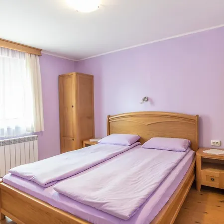 Roden Dom Pensión 2*