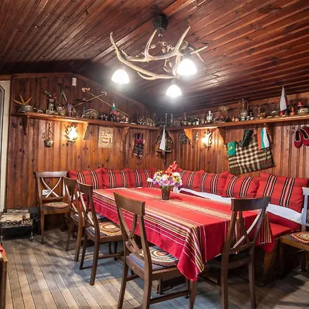 Roden Dom Konukevi Koprivştitsa